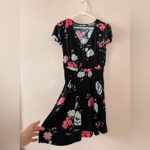 Old Navy summer floral sundress size S flared casual short sleeves